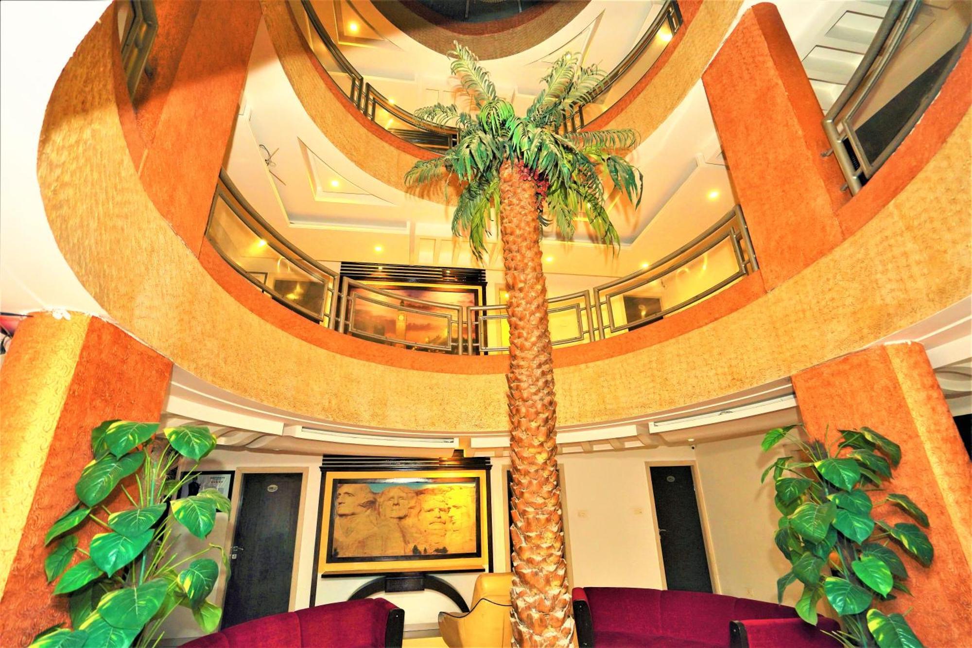 ראג'קוט New Hotel Europa Inn מראה חיצוני תמונה